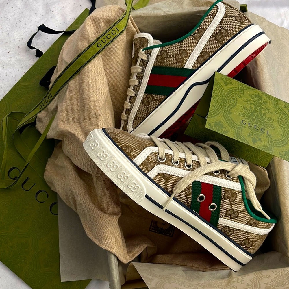 Gucci tennis shoes
